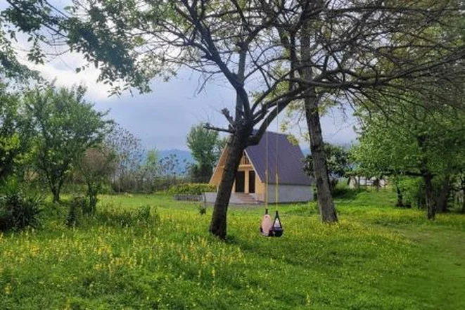 کلبه سوئیسی جکوزی دار در شاندرمن - پیرسرا