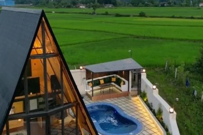 کلبه سوئیسی استخردار در رشت - تخسم