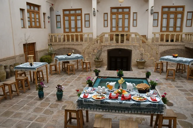 بوتیک هتل کاشانه روشن 