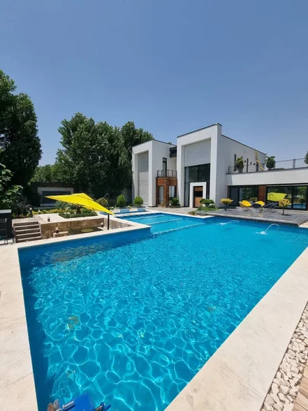 عمارت دوبلکس استخر روباز و جکوزی سرپوشیده