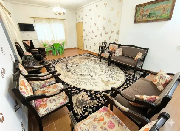 واحد نیکوکار در طبقه اول باغ ویلا چالوس