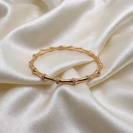 بنگل ژوپینگ مدل «بامبو» (Bamboo) | ساقه‌های طلایی با گره‌های نگین‌دار