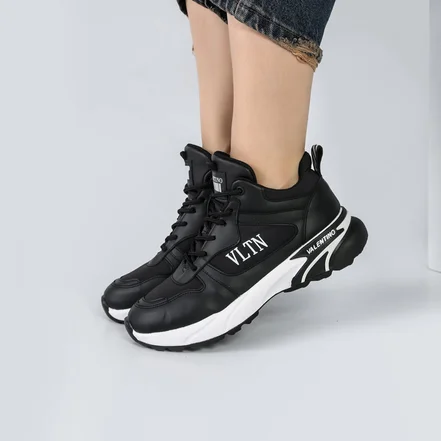 کفش و کتانی زنانه و دخترانه مدل VLTN رنگ مشکی کد M981